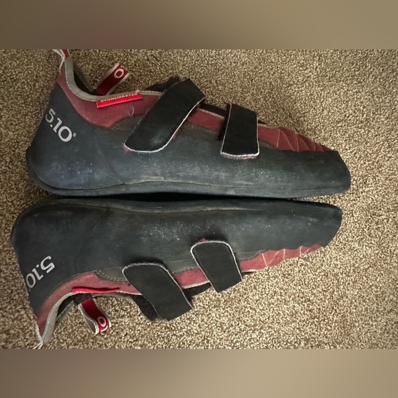 Mens Climbing Shoes - Black and Red - Picture 5 of 5